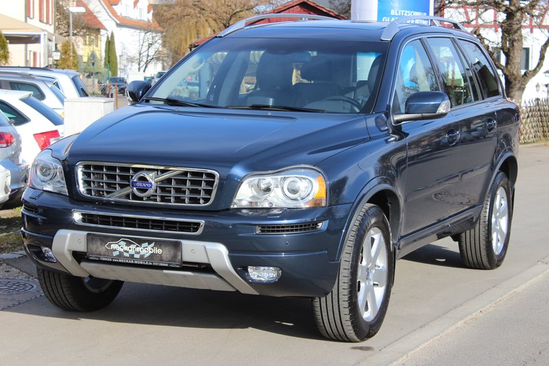 Volvo XC90 D5 Moment. 7Sitz NAVI SDach KAM AHK gebraucht kaufen in Tübingen Preis 21990 eur